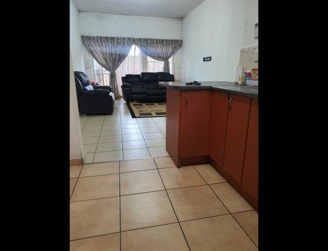 2 BEDROOM APARTMENT FOR SALE IN FLORIDA